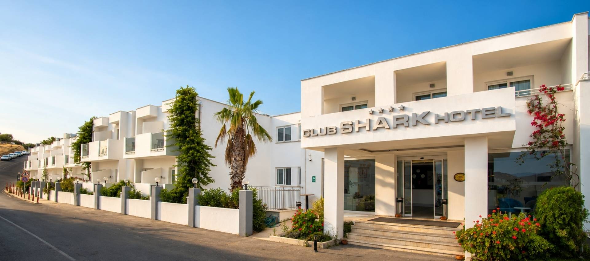 Club Shark Hotel